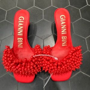 NWT Gianni Bini Lonzo Bead Ornament Square Toe Slide Sandals